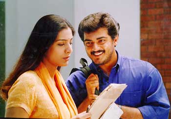 Tabu and Ajith in Kandukondain...