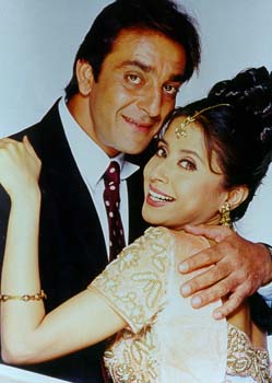 Sanjay Dutt and Urmila Matondkar in Khoobsurat