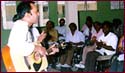 Pop singer Remo Fernandes entertains the PRC inmates